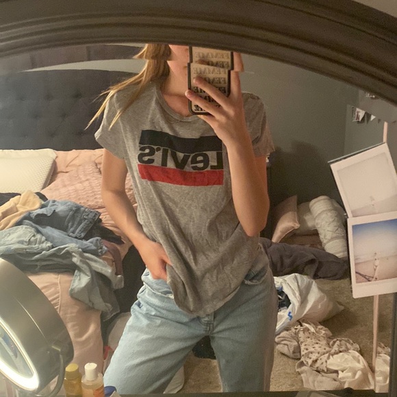 LEVI’S top - Picture 2 of 4